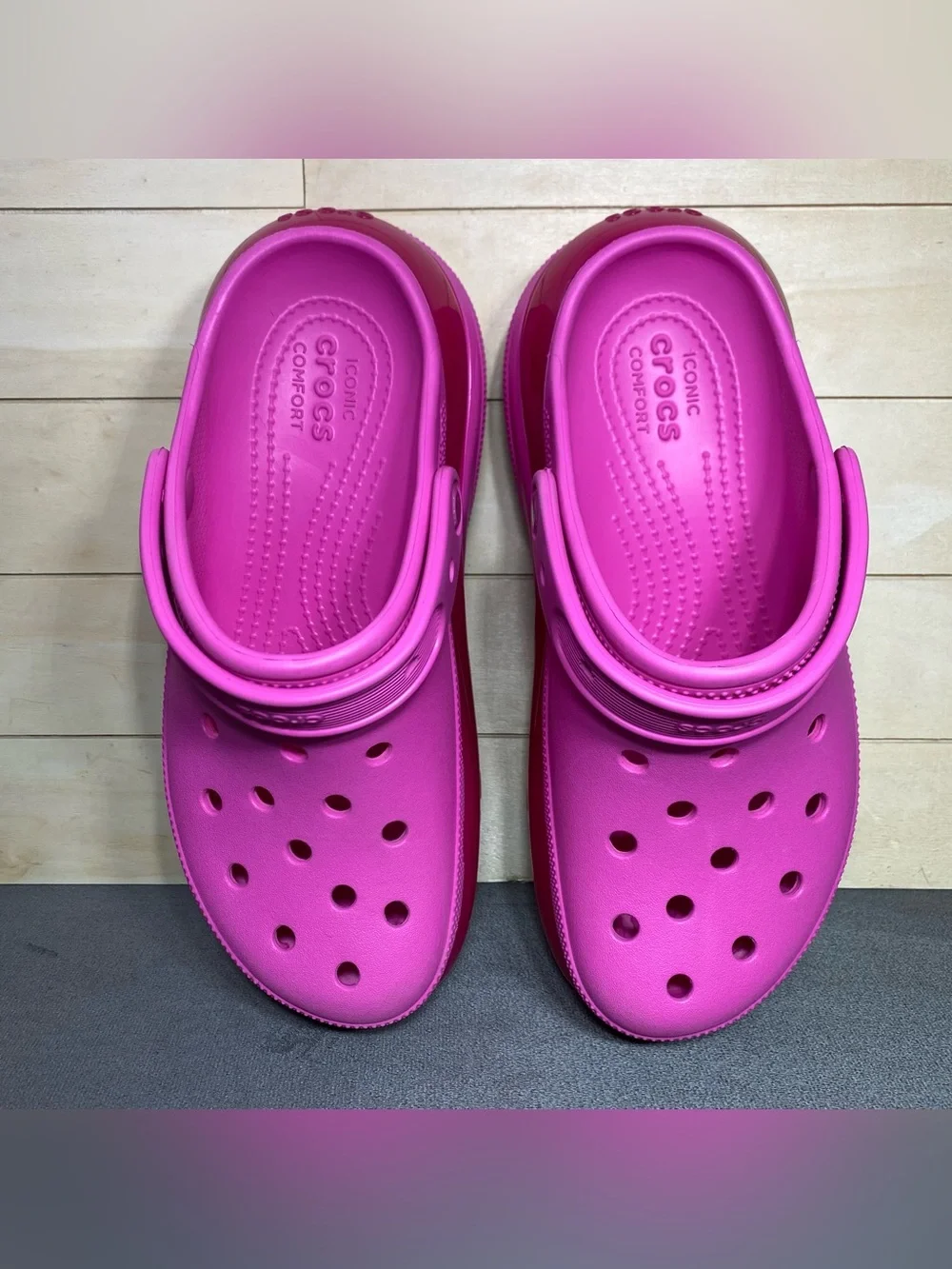 Crocs Classic Mega Crush Clogs Pink Women's Size 8 Shoes Chunky Platforms